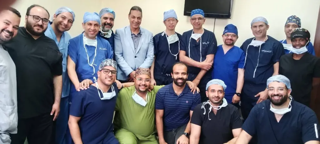 جامعة أسيوط يختتم فعاليات أول ورشة عمل ”بث مباشر” لجراحات الأوعية