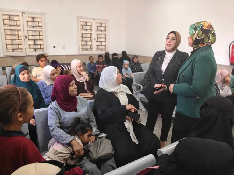 جامعة دمنهور: قافلة توعية ضد عنف المرأة بوادى النطرون