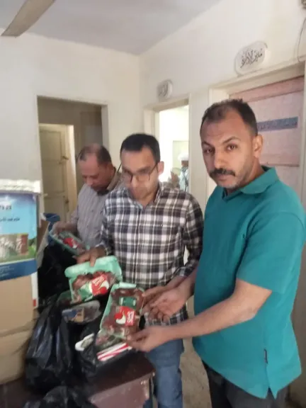 محافظ أسيوط: ضبط 1044 كيس شيبسي منتهي الصلاحية و92 كيلو لحوم غير صالحة