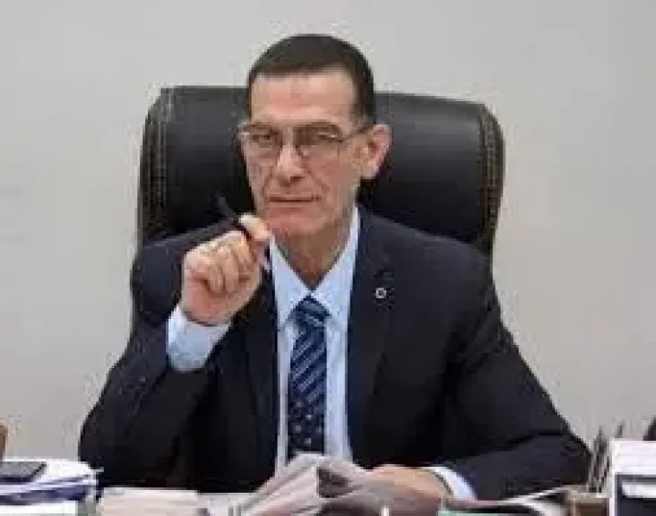الكاتب الصحفي محمود شاكر يتمنى الشفاء للكاتب الصحفي الدكتور وجدى زين الدين