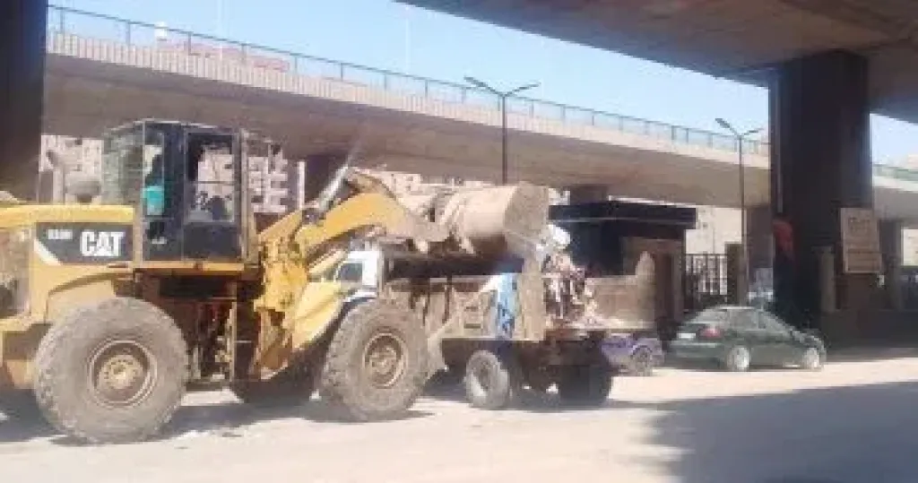 الجيزة تطلق حملات نظافة موسعة لرفع كفاءة الشوارع والمحاور