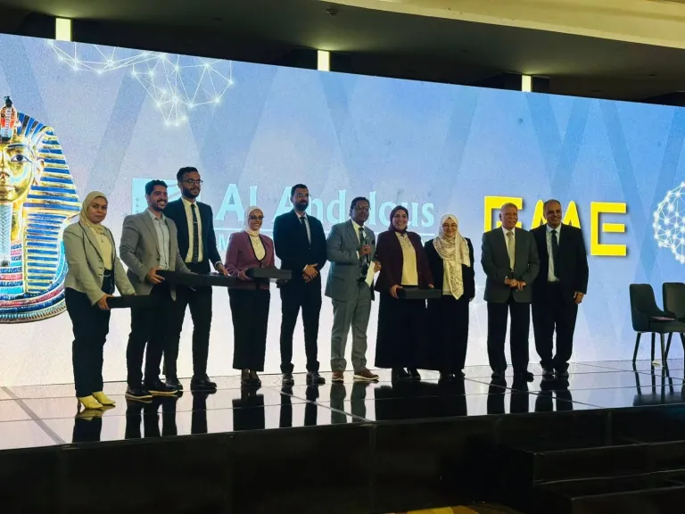 الدكتور عمر عبد العزيز يفوز بجائزة أفضل بحث علمي في تخصص المخ والأعصاب