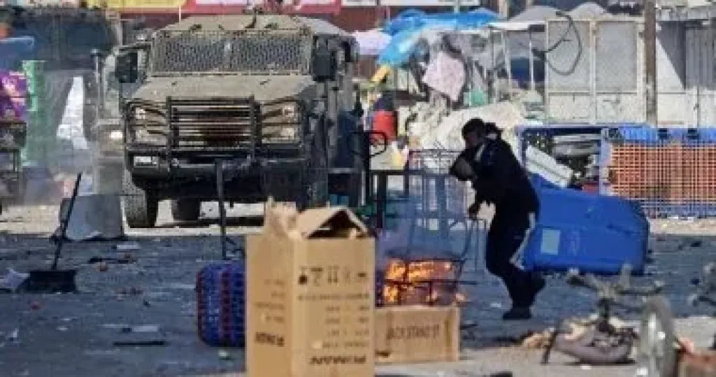 قوات الاحتلال الإسرائيلي تعتقل 3 فلسطينيين خلال اقتحام نابلس