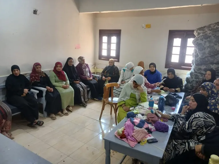 محافظ أسيوط: متابعة برامج التمكين الاقتصادي للمرأة بأبوتيج.. وتدريب الفتيات