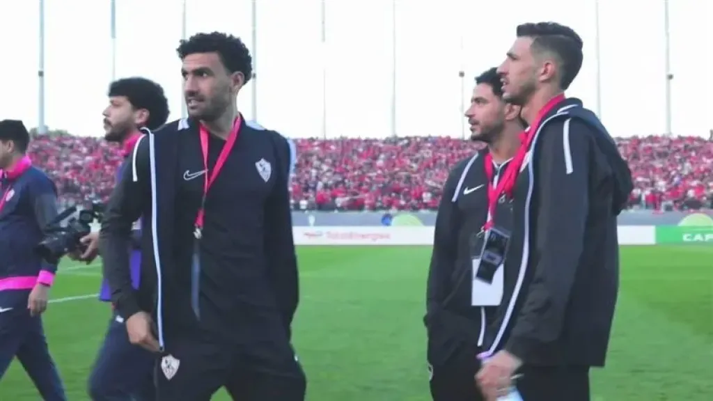 لاعبو الزمالك يتفقدون ملعب 5 يوليو قبل مواجهة اتحاد العاصمة في نهائي الكونفدرالية