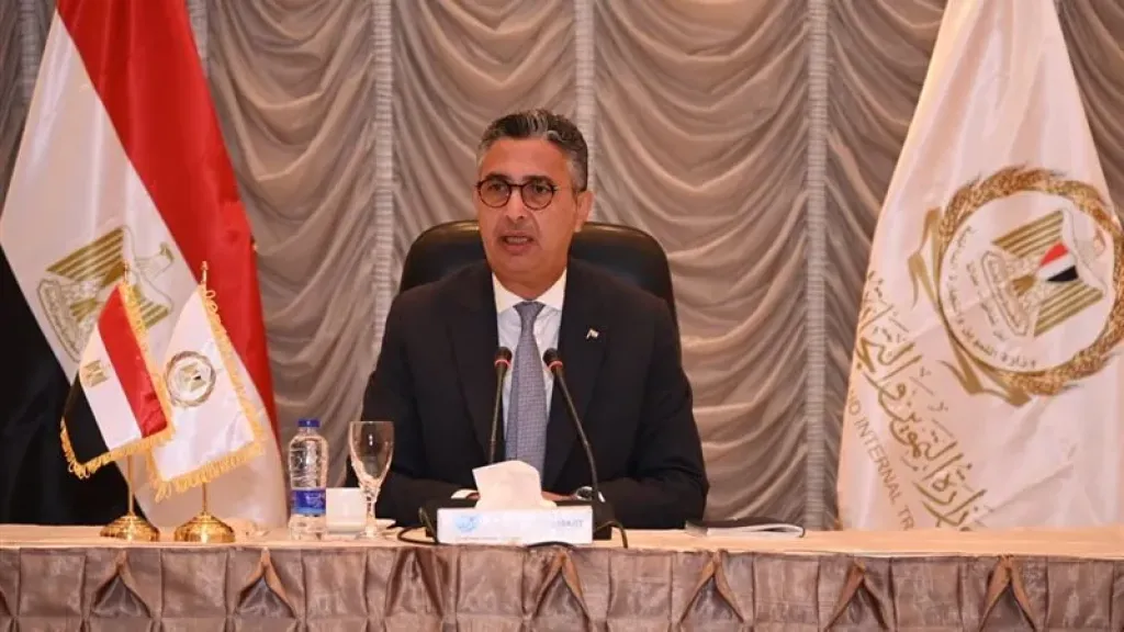 وزير التموين يتابع موسم توريد القمح والاستعداد لعيد الأضحى