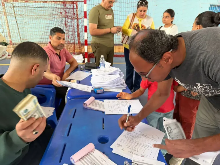 محافظ أسيوط: 440 لاعبًا ولاعبة يستفيدون من قافلة طبية لاستكمال الكود الطبي