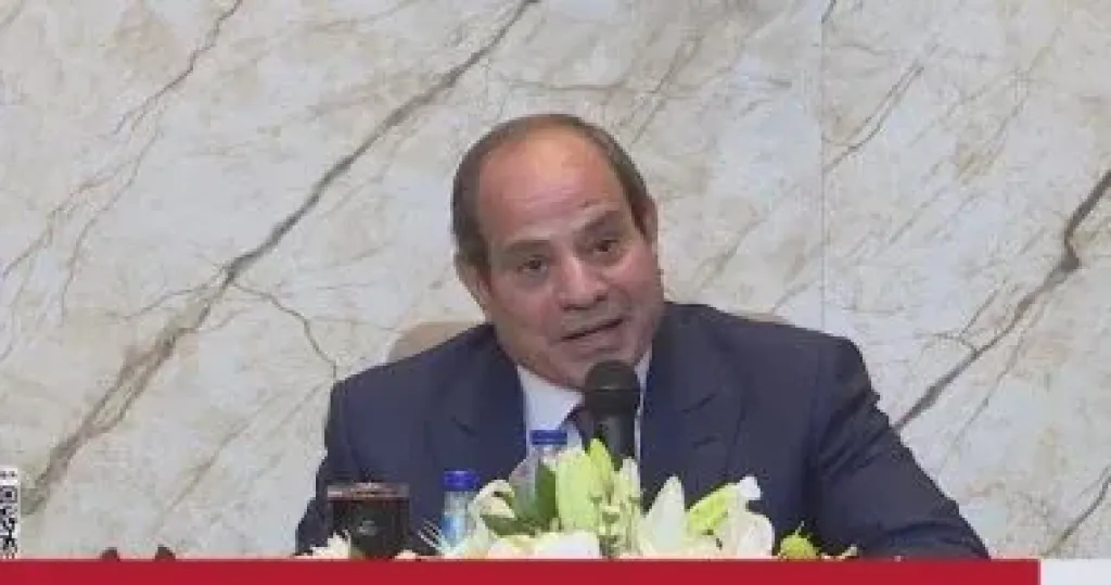 الرئيس السيسي يجري حوارا مفتوحا مع طلبة الأكاديمية العسكرية المصرية