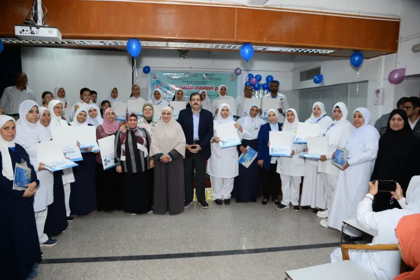 . مستشفيات جامعة أسيوط تحتفي باليوم العالمي للتمريض