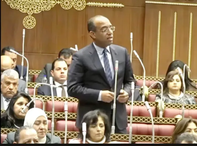 النائب علي مهران: الدولة نجحت في تحديث المطارات وتعزيز التحول الرقمي بقطاع الطيران