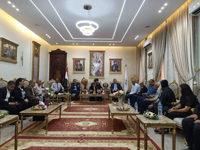 محافظ أسيوط: تسليم شهادات محو الأمية للمتحررين من الأمية بأسقفية الخدمات
