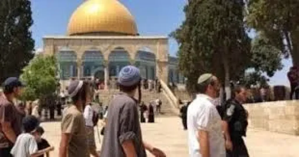 وزير إسرائيلى يقتحم ساحات الأقصى.. وحماس: شعبنا لن يفرط فى حقوقه ومقدساته