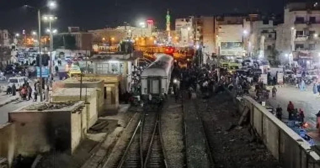 إصابة موظف بالسكة الحديد صدمه قطار أثناء أعمال صيانة فى المنصورة