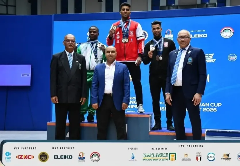 محافظ أسيوط يهنئ بطل المشروع القومي للموهبة بعد حصد ذهبيتين وفضية