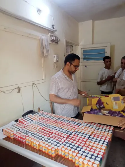 محافظ أسيوط: ضبط 1264 قطعة حلوى ومنتجات غذائية و171 كجم لحوم ودواجن