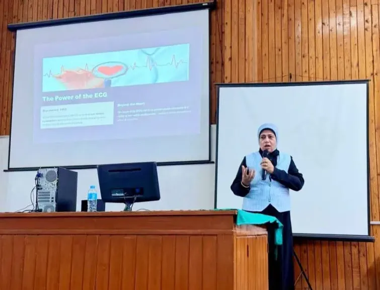 كلية الطب بجامعة أسيوط تواصل تأهيل أطباء التدريب الدفعة (٦١) بورشة