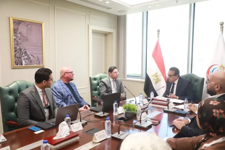 وزير الصحة يستقبل مستثمراً أمريكياً لبناء شراكات دوائية