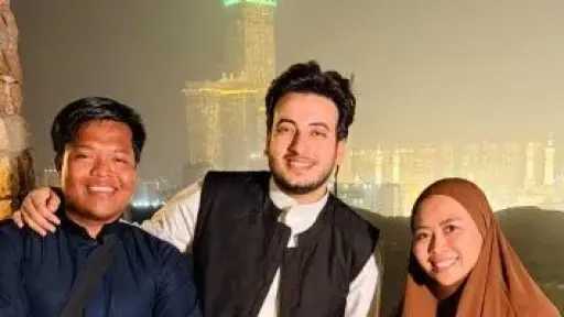 «نبينا محمد نبينا» .. كليب دينى لـ الحسن عادل ويطرح قريبا