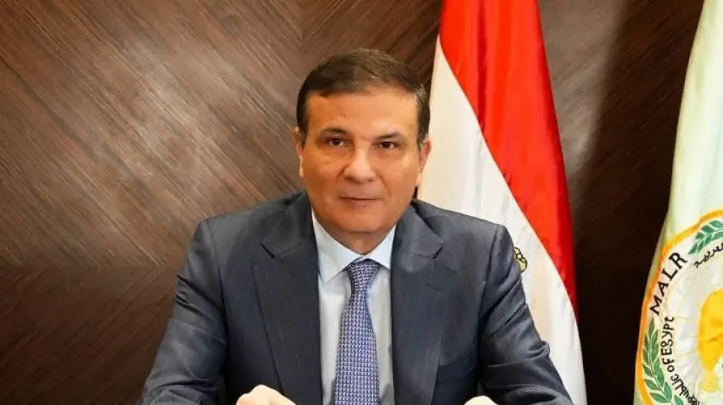 وزير الزراعة يتوجه إلى الجزائر للمشاركة في افتتاح المعرض الدولي للفلاحة وتربية المواشي والصناعات الغذائية