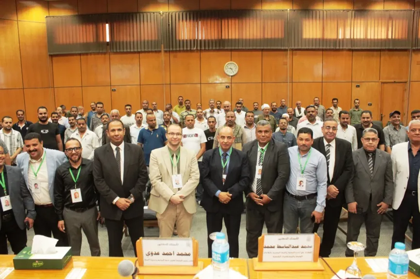 جامعة أسيوط تنظم مبادرة «معًا... لبيئة عمل آمنة» لتعزيز الوعي الوقائي للعاملين