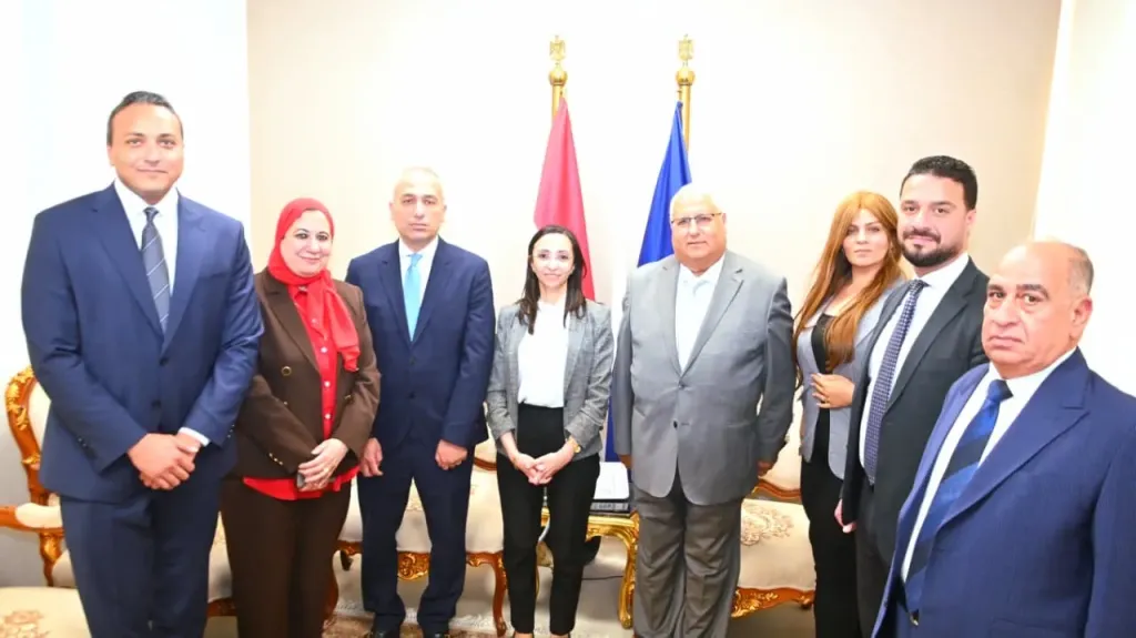 محافظ البحيرة تبحث مع الرئيس التنفيذي للبنك الزراعي دعم الاستثمار الزراعي وتطوير النقل الجماعي