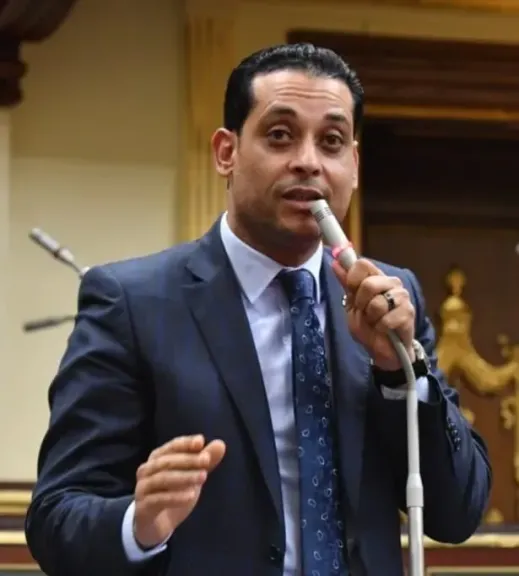 محمد نشأت العمدة يطالب بالتحقيق في تأخر مشروعات الصرف الصحي بسمالوط ومطاي