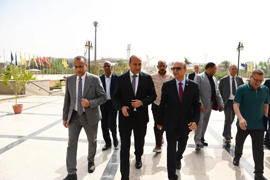 الدكتور المنشاوي يفتتح فعاليات الاحتفال باليوم العالمي لالتهابات الأمعاء المناعية (IBD DAY)