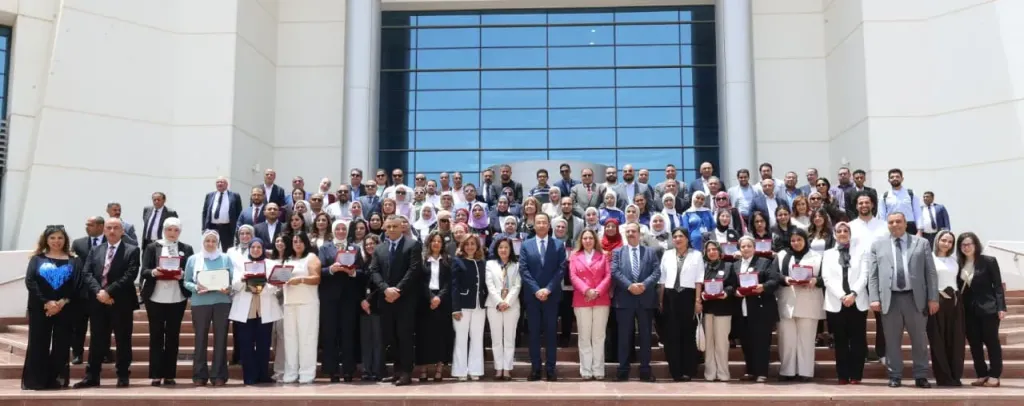 وزير الاتصالات يشهد احتفالية «مستقبل تمكين المرأة في عصر التحول الرقمي 2026» ويكرم خريجات مبادرة «قدوة.تك» لدعم التنمية المجتمعية الرقمية