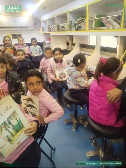 محافظ الشرقية مكتبة مصر بالزقازيق تنظم  10 زيارات خارجية للمكتبة المتنقل