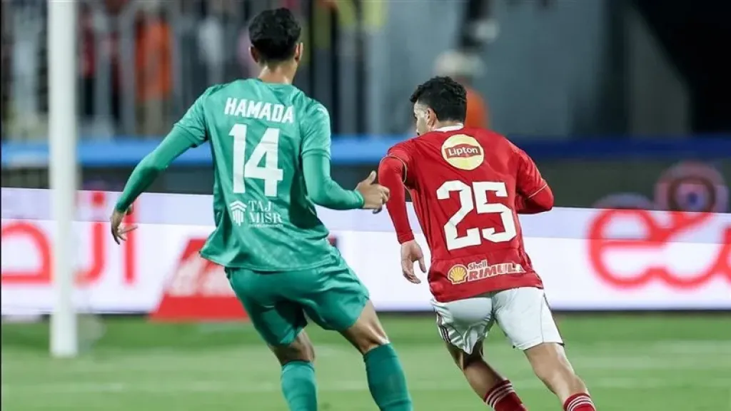 الدوري الممتاز، الأهلي بـ10 لاعبين يتقدم على