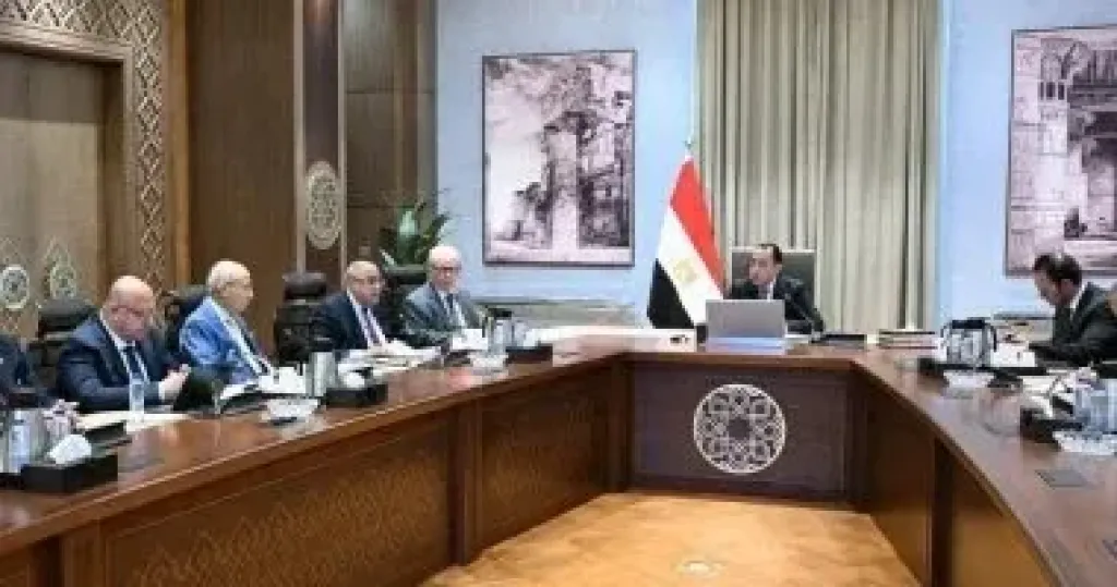 رئيس الوزراء يستعرض التقرير ربع السنوى الأول لوحدة الشركات المملوكة للدولة