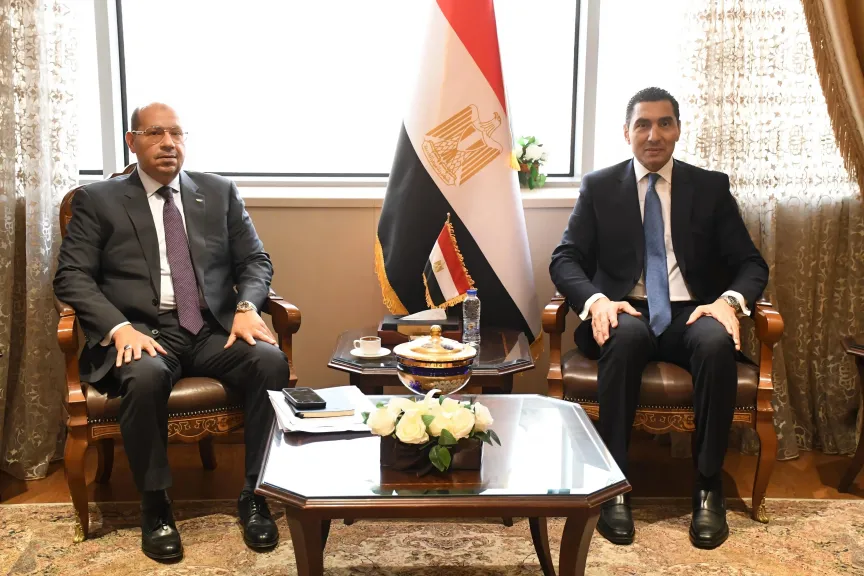 وزير الرياضة يلتقي رئيس اللجنة الأولمبية لبحث الاستعدادات للاجندة العالمية والاوليمبية