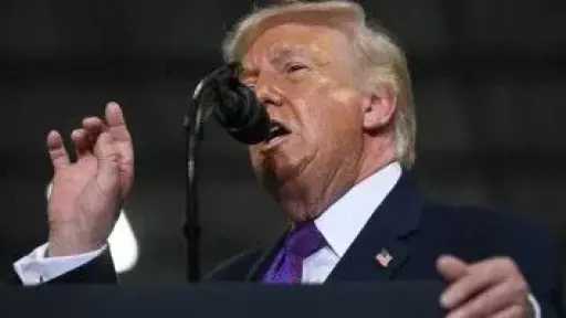 ترامب: إيران تخسر نصف مليار دولار يوميا بسبب الحصار وسندمر اليورانيوم المخصب