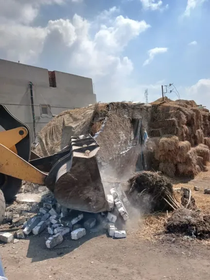 إزالة ٣٣ حالة تعدي بالبناء على املاك الدولة بمساحة ٢ فداناً وعشرة قيراطاً بالشرقية