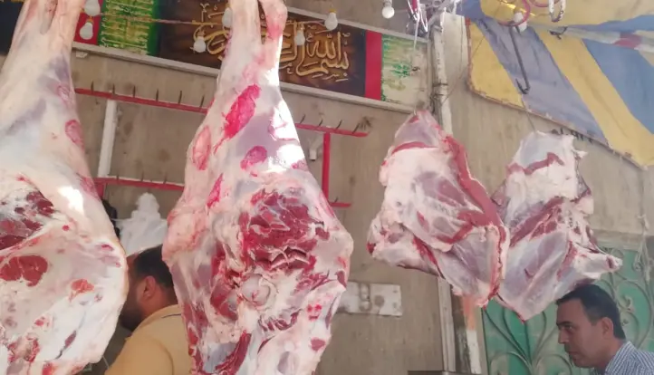 ضبط 3 محلات جزارة لذبح خارج المجازر بكفر الدوار