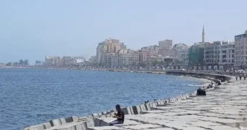 الطقس غدا .. أجواء ربيعية وشبورة ونشاط رياح والعظمى بالقاهرة 31 درجة