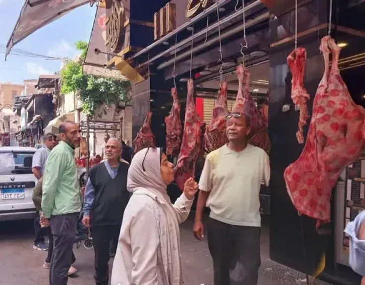 ضبط 594 كيلو لحوم بأختام مزورة بمراكز سوهاج