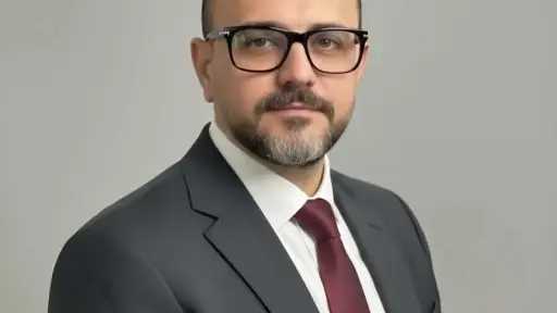 المتحدث الرسمى باسم رئيس الوفد: فصل أي عضو يتخذ السب والقذف منهجًا داخل الحزب