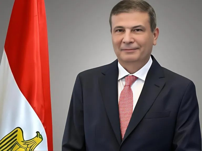وزير الزراعة يهنئ الرئيس السيسي بمناسبة عيد الأضحى المبارك