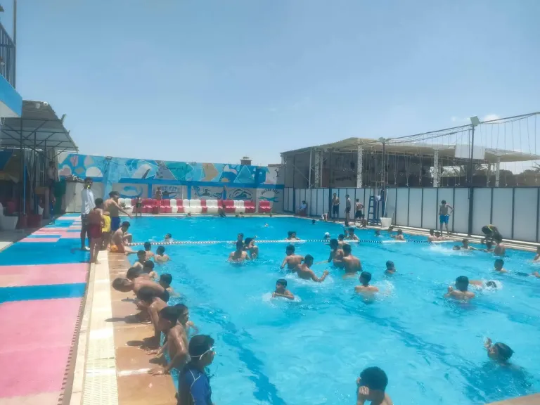 في ثاني أيام العيد حمام سباحة مركز شباب مدينة ناصر يستقبل رواده بفعاليات ترفيهية مكثفة