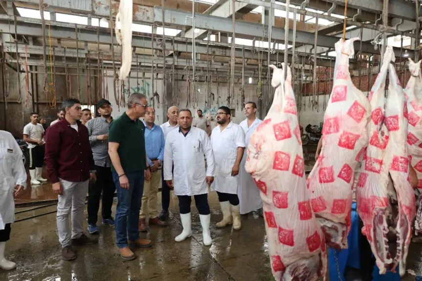 «الزراعة»: ذبح 11,719 أضحية مجانًا بالمجازر الحكومية في ثاني أيام العيد