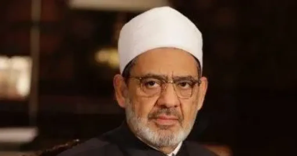 شيخ الأزهر يعزى السفير السعودى فى وفاة والده ويدعو له بالرحمة والمغفرة