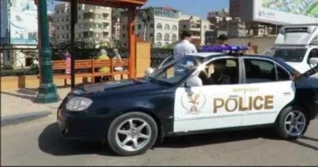 الحماية المدنية تنقذ 4 أشخاص تعطل بهم مصعد بالقاهرة