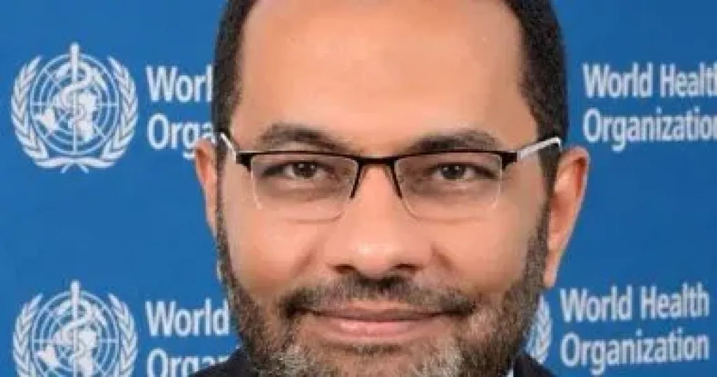 وزير الصحة يهنئ الدكتور محمد حسانى باختياره عضواً بالمجموعة الاستشارية لمنظمة الصحة العالمية
