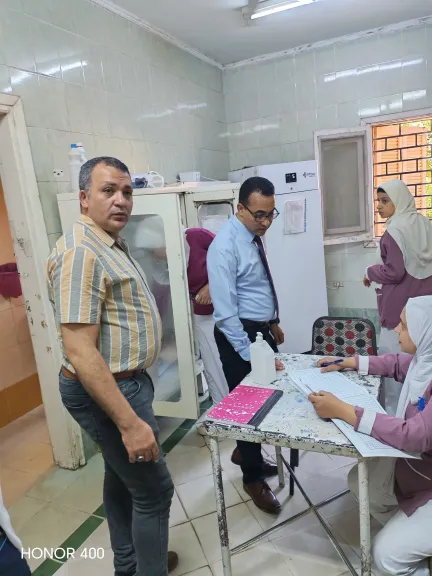 استمرارًا لجولات المتابعة خلال عيد الأضحى.. قيادات صحة أسيوط تتفقد مستشفيي