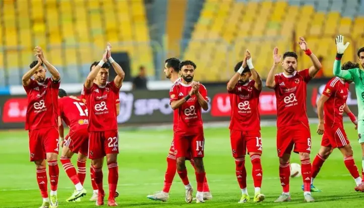 صدمة بـ الأهلي بعد قبول ”فيفا” دعوى مدرب الحراس السابق