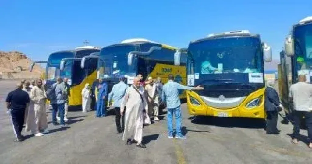 بدء أولى رحلات عودة حجاج الحج السياحي البري من الأراضي المقدسة إلى مصر