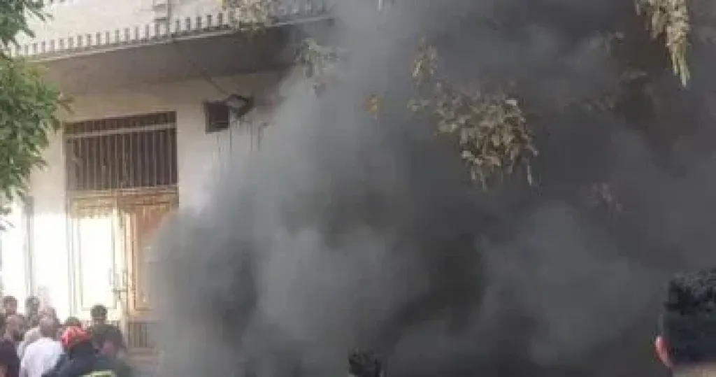 اندلاع حريق داخل جراج سيارات فى البيطاش والحماية المدنية تدفع بمعداتها
