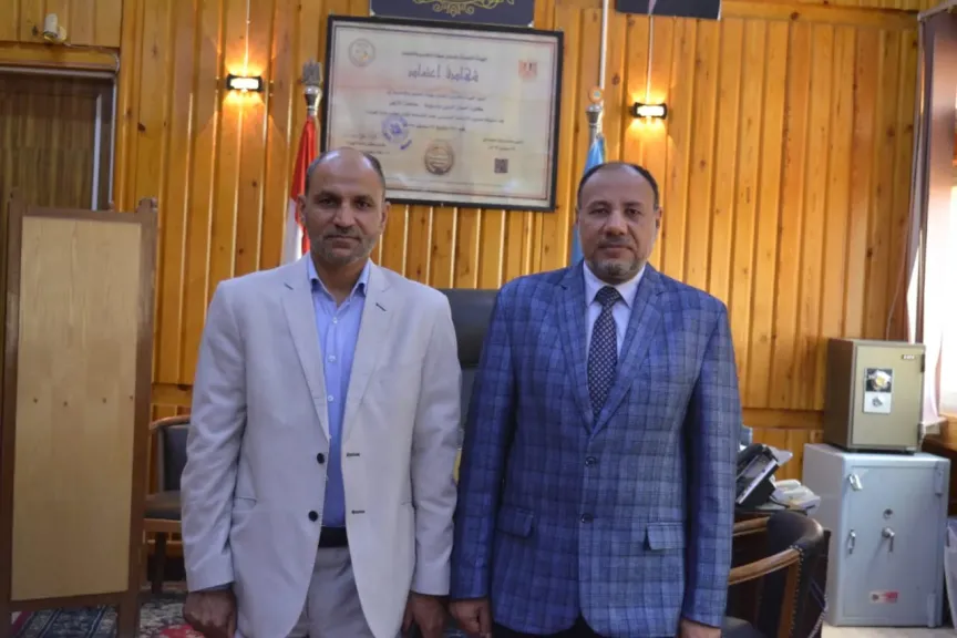 نائب رئيس جامعة الأزهر للوجه القبلي يشيد بانتظام سير الامتحانات بكلية أصول الدين
