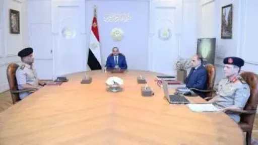 الرئيس السيسى يعقد اجتماعا لمناقشة الملفات والموضوعات المتعلقة بأنشطة القوات المسلحة